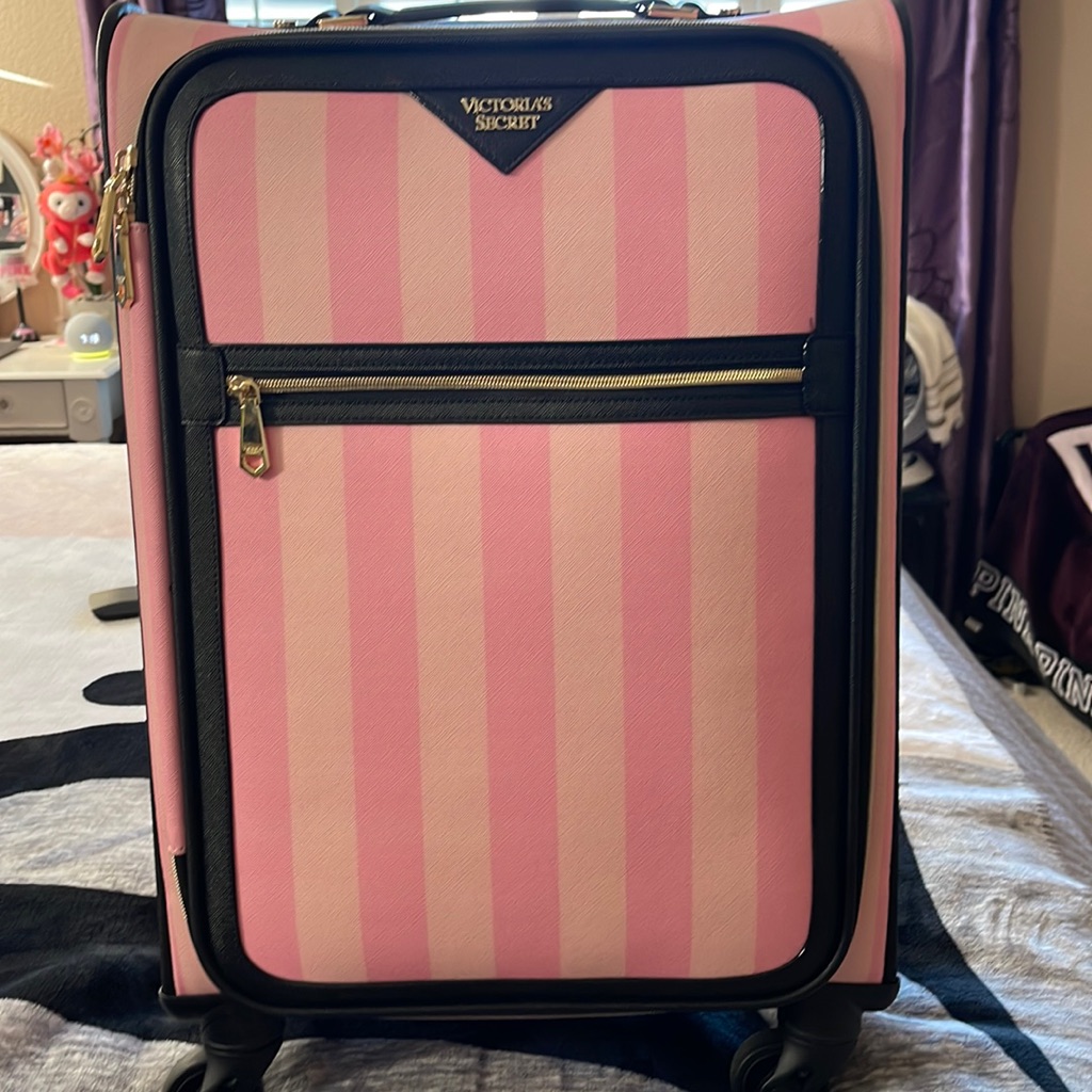 Vs Carry On Luggage